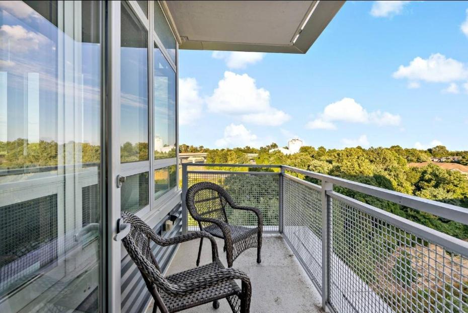 Hala Tysons Aparthotel McLean Exterior photo